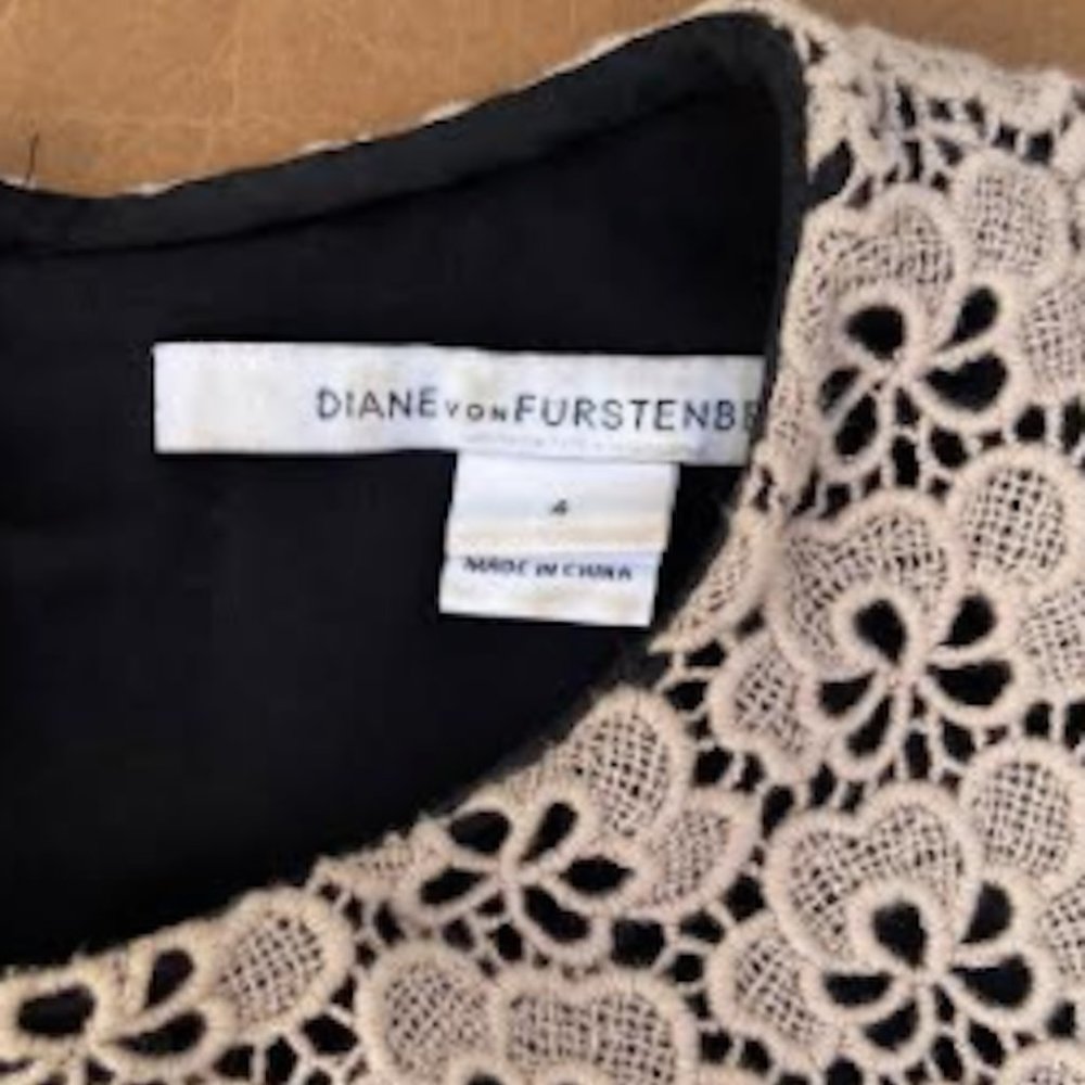 Diane Von Furstenberg Lace Dress, Size 4 - Picture 10 of 10
